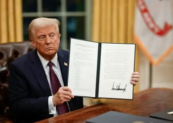 Trump: Uvodim carine EU i Kini