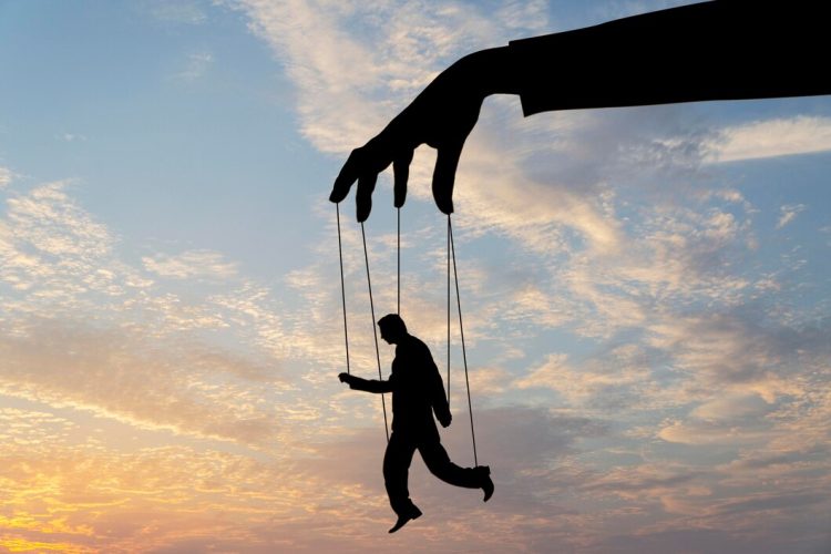 Tri ponašanja koja otkrivaju manipulatore i manipulatorice, prema istraživanjima