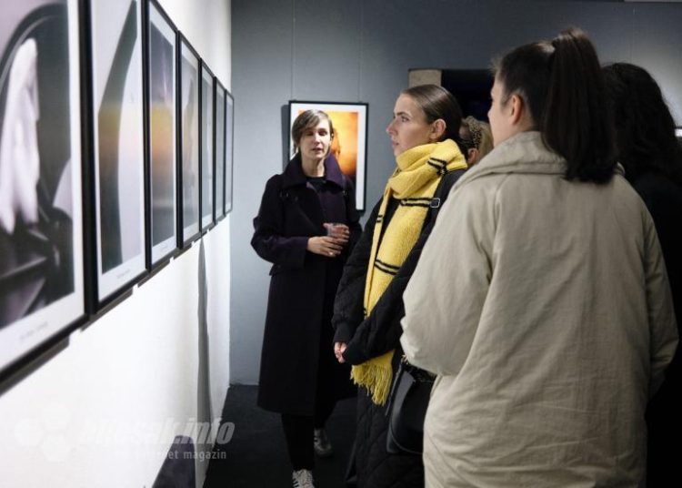 Široki Brijeg: Otvorena izložba Foto kluba Mostar