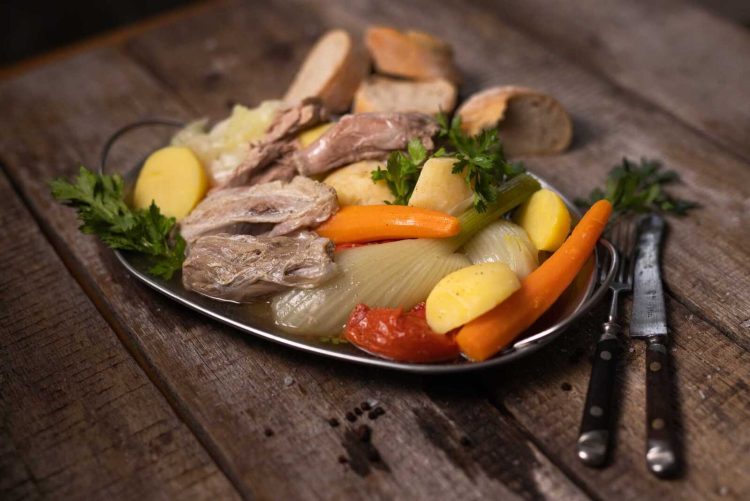 Recept za najbolji ručak danas: Junetina na lešo!