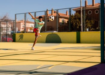 Dječak na intenzivnoj u splitskoj bolnici. Vršnjak ga ubo škarama