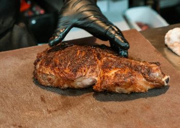 2 recepta slavnih kuhara za sočnu svinjetinu