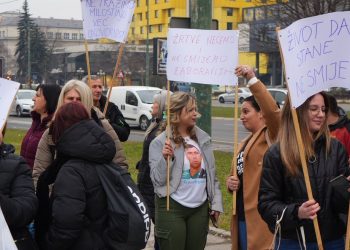 Studenti i građani iz Jablanice stigli na prosvjed u Sarajevo