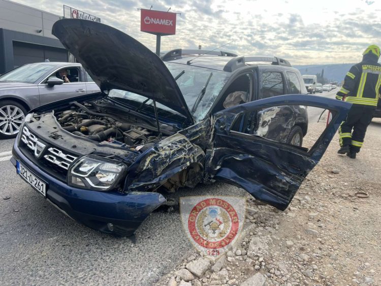 (VIDEO) Pojavila se snimka prometne nesreće na Buni u Mostaru