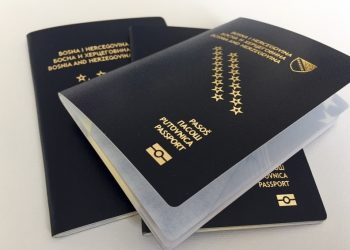 Bh. građani upozoreni da ne dijele fotografije putovnica i iskaznica na internetu
