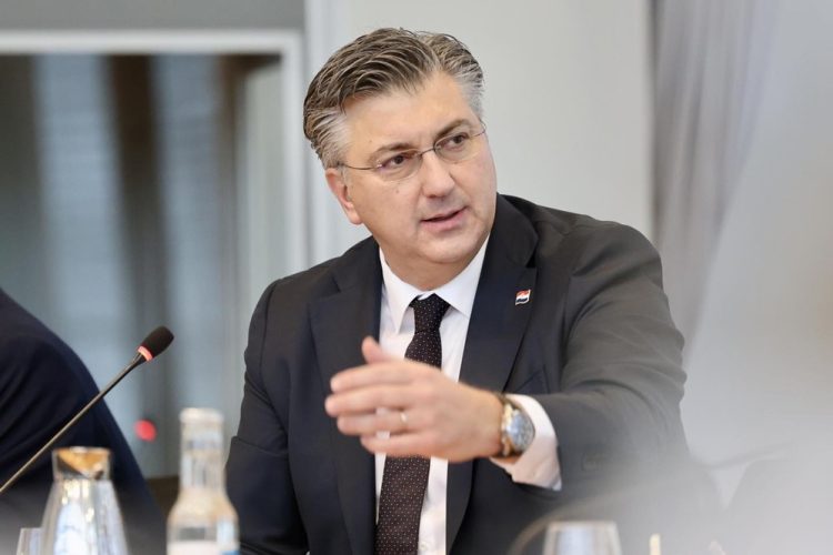 Evo što je Plenković odgovorio Zoranu Pusiću oko Thompsona