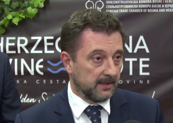 Grad Mostar predao titulu Europskog grada vina ‘Dionisio’ Osječko-baranjskoj županiji