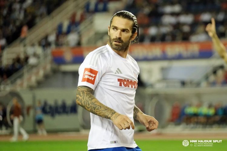 Hajduk uvjerljiv protiv Osijeka, dva gola Livaje