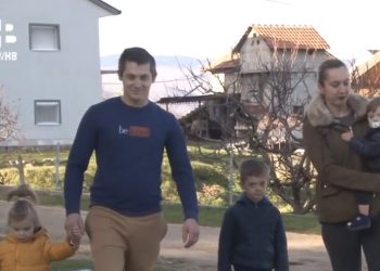 (VIDEO) Upoznajte peteročlanu obitelj Pinjuh iz Širokog Brijega: Djeca Božji blagoslov