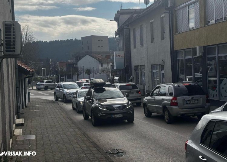 (FOTO) Zbog radova se oteženo prometuje u središtu Širokog Brijega