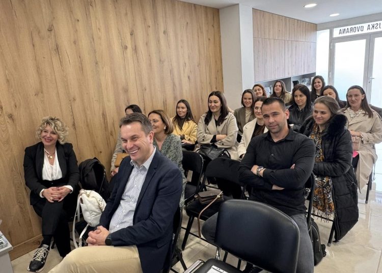 U Grudama održana svečana dodjela uvjerenja za medicinske sestre i tehničare iz ŽZH