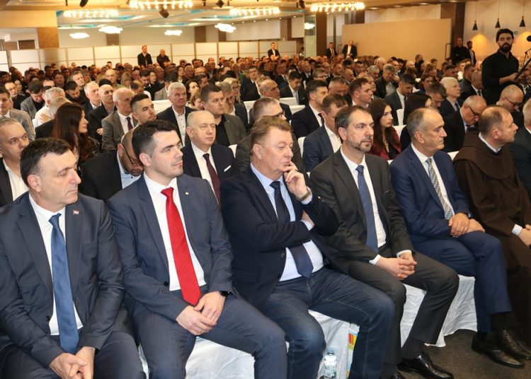 Dan Grada Ljubuškog: Na svečanoj sjednici uručena javna priznanja