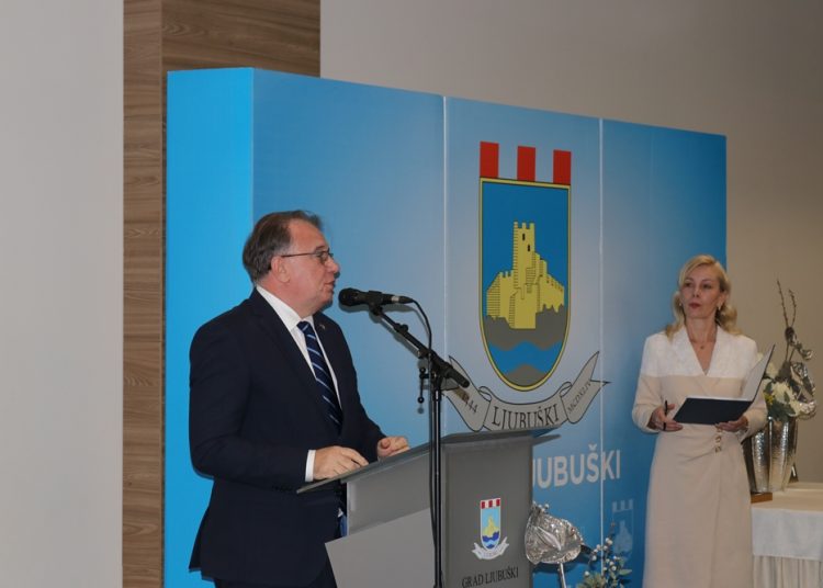 Dan Grada Ljubuškog: Na svečanoj sjednici uručena javna priznanja