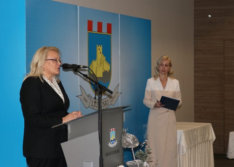 Dan Grada Ljubuškog: Na svečanoj sjednici uručena javna priznanja