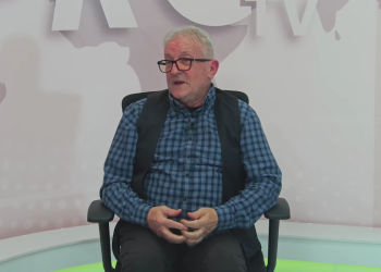 Širokobriježanin Ivo Šušak Pajo je jedan od najstarijih aktivnih gitarista