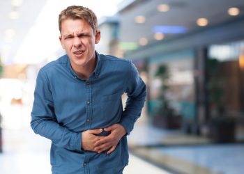 Jedan simptom koji većina ljudi zanemaruje može ukazivati na rak želuca