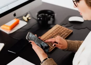 Korisnicima banaka u BiH stižu lažne e-mail poruke, građanima se preporučuje oprez