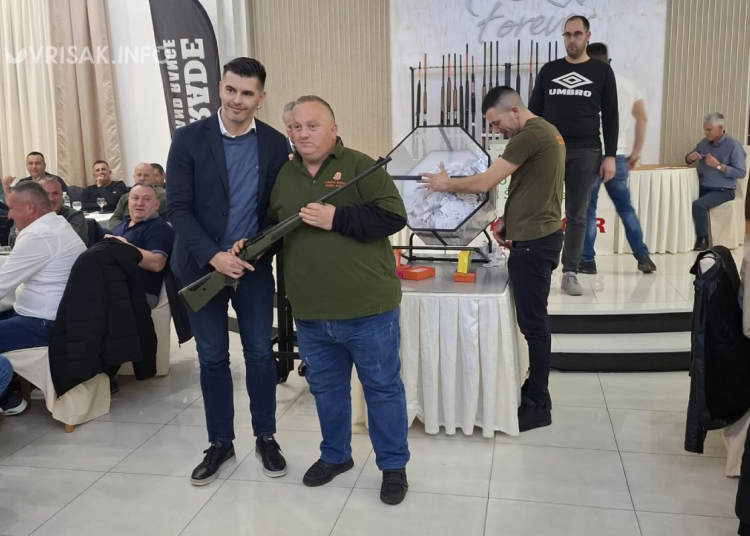 Široki Brijeg: Lovačka večer okupila oko 700 lovaca