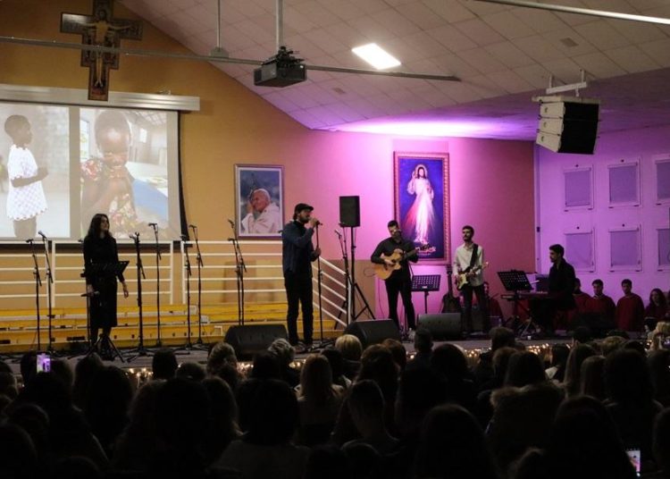 Međugorje: Humanitarni koncert „Hercegovina za Afriku“ ispunio dvoranu