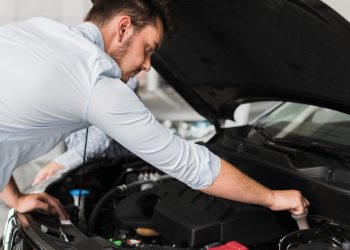Niko je ne voli vidjeti, šta učiniti kada se upali “Check Engine” lampica?