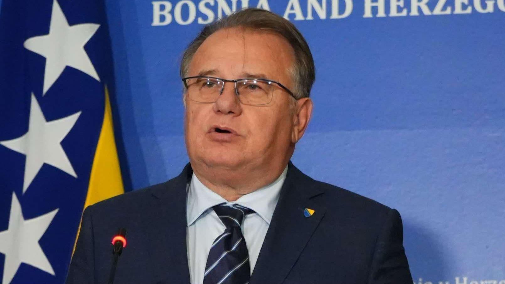 Nikšić: Tko je davao plaću veću od 1.000 KM može je povećati do 450 KM neoporezivo