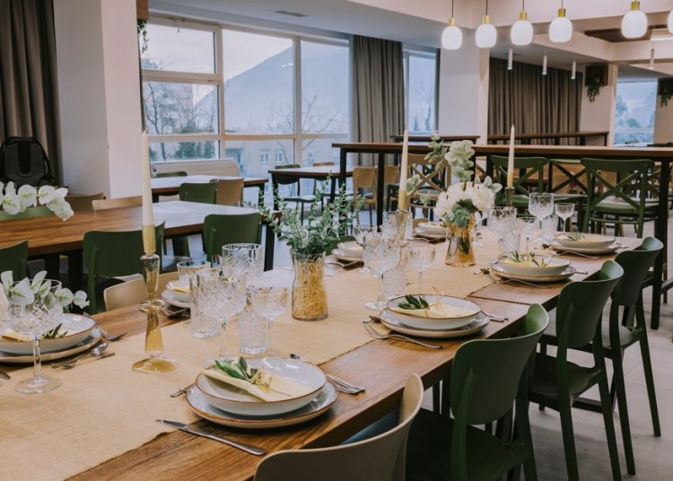 (FOTO) Studentski centar Mostar obnovio restoran: Obrok možete pojesti za 3,5 KM