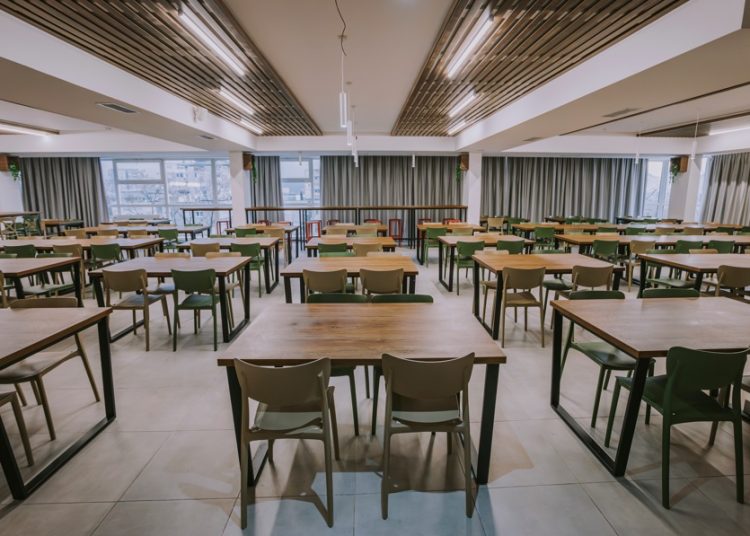 (FOTO) Studentski centar Mostar obnovio restoran: Obrok možete pojesti za 3,5 KM