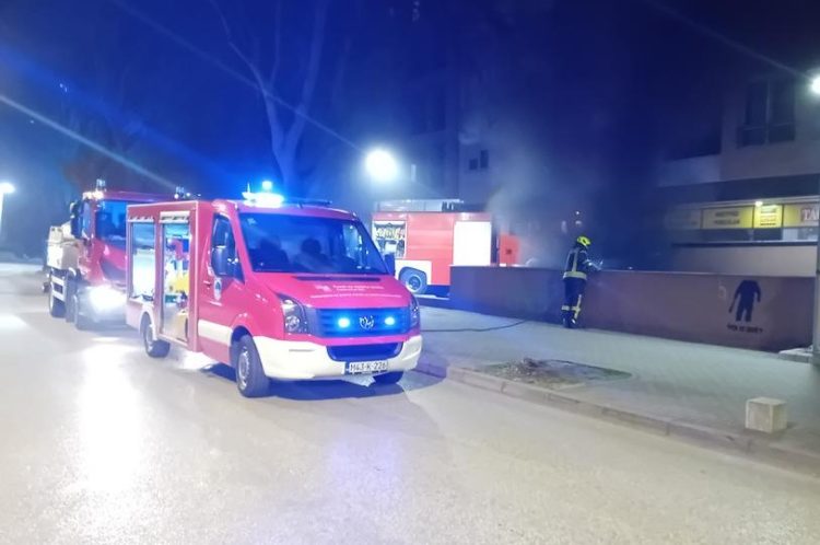 Požar u pozdemnoj garaži u Mostaru: Izgorjela dva automobila