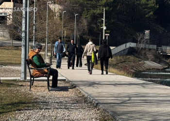 Širokobriježani iskoristili sunčano vrijeme za šetnju i igru