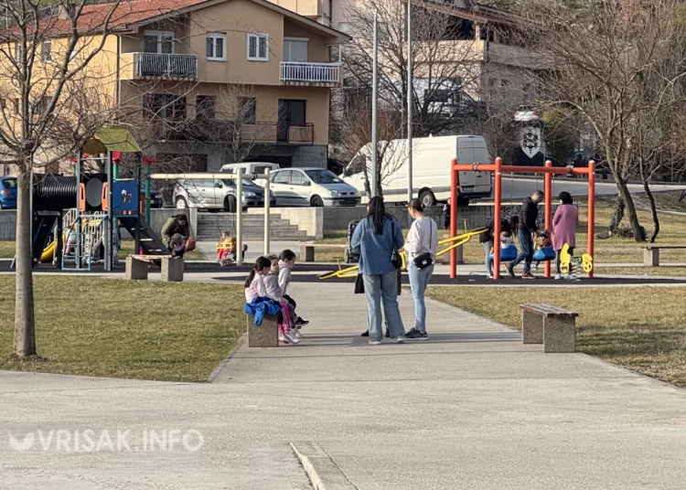 Širokobriježani iskoristili sunčanu subotu za šetnju