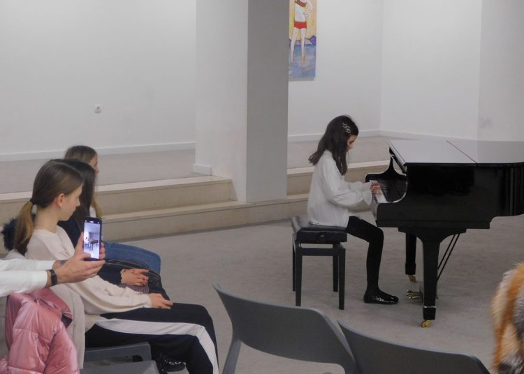 U Mostaru predstavljena knjiga pjesama Ivana Sivrića