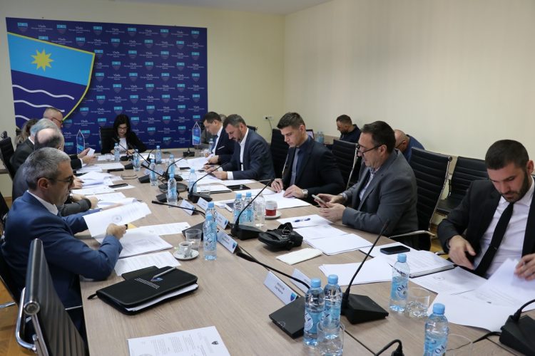 Vlada HNŽ: Postignut dogovor o novim koeficijentima za državne službenike i policiju