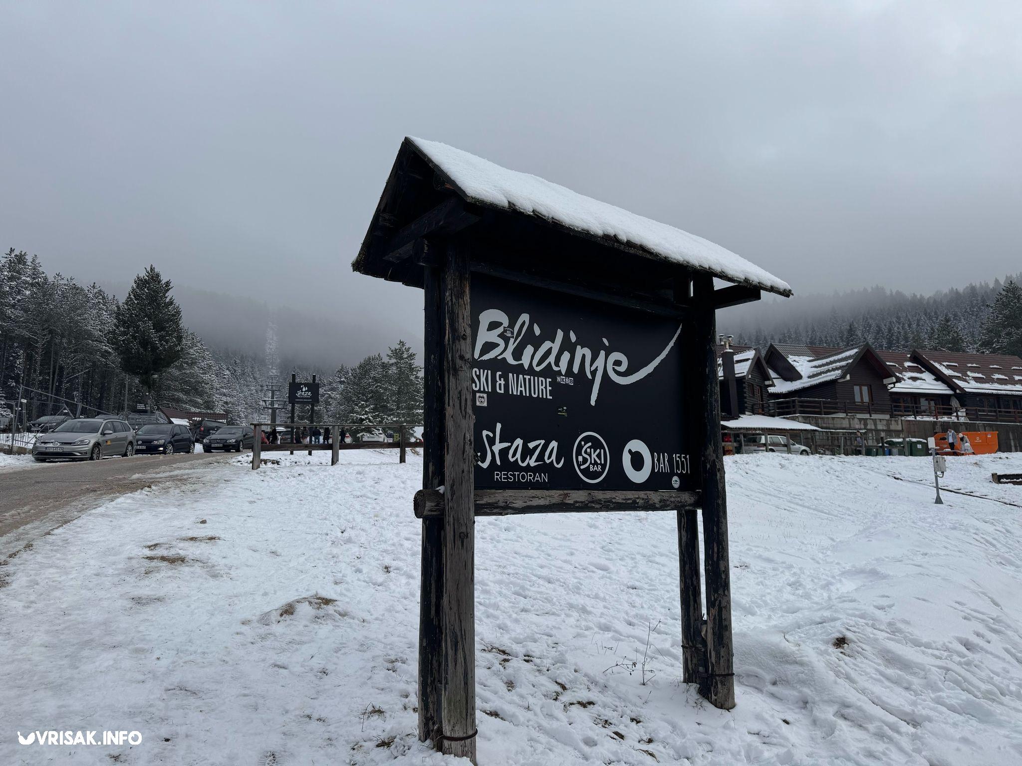 (FOTO) Snijeg na Blidinju privukao veći broj posjetitelja