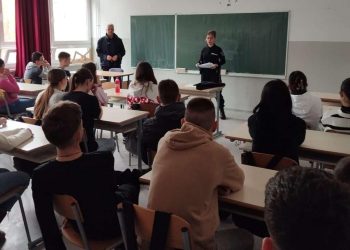 Policijski službenici MUP-a HNŽ-a educirali učenike o važnosti prijavljivanja vršnjačkog nasilja