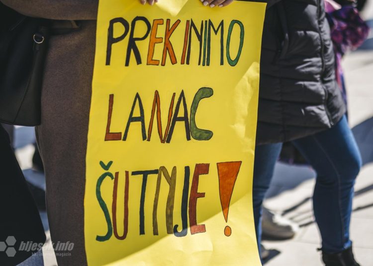 (FOTO) Mostar ustao protiv nasilja: Održana akcija “One Billion Rising”