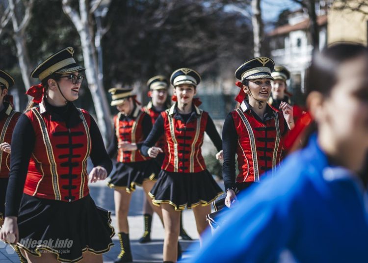 (FOTO) Mostar ustao protiv nasilja: Održana akcija “One Billion Rising”