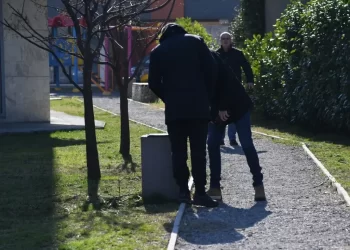 Užas u Crnoj Gori: Radnik gradske čistoće u kanti za smeće pronašao mrtvu bebu