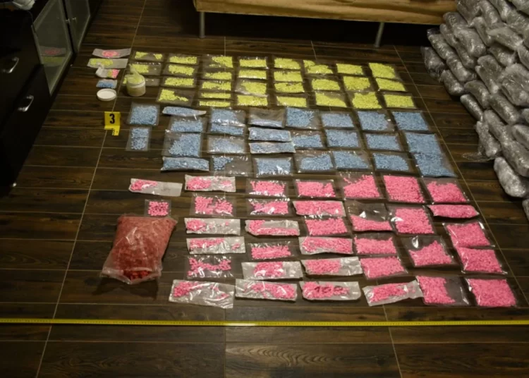 Sarajevo: Policija zaplijenila drogu vrijednu više od milijun KM, uhićen diler s arsenalom oružja