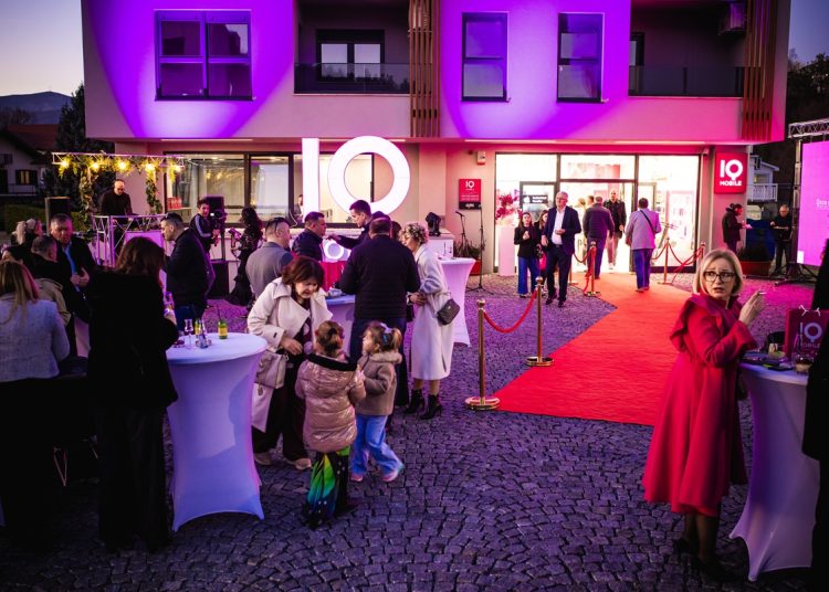 IQ MOBILE u Širokom Brijegu otvorio novo upravno sjedište i ekskluzivni shop
