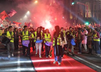 Potresno: Evo šta su studenti redari u Srbiji na ruke ispisali