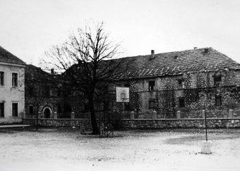 Široki Brijeg: Evo kako je nekada izgledalo igralište između samostana i gimnazije