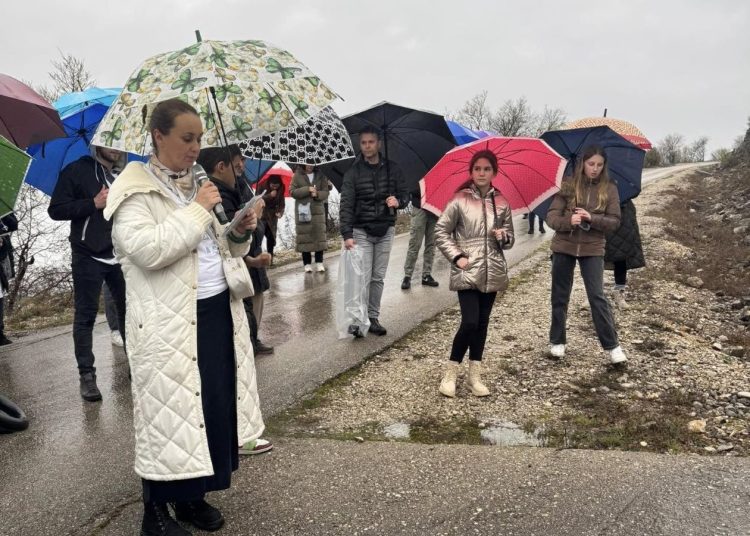 Mostar: Križni put za nerođene