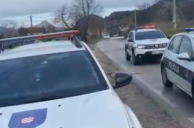 (VIDEO) Ljubuški: Nakon filmske potjere sletio s ceste