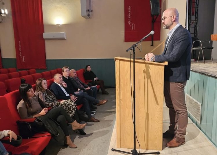 Široki Brijeg: Održano predavanje za roditelje “Reci mi i sigurno ću zaboraviti”