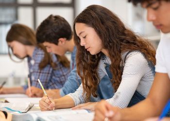 Široki Brijeg: Isplaćene jednokratne financijske potpore za 140 studenata