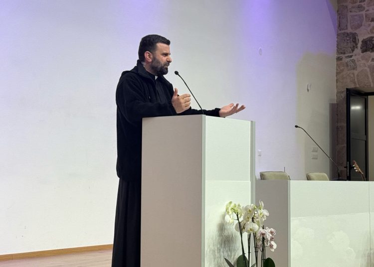 Foto: Franjevački samostan i Župa sv. Ante Padovanskog Humac