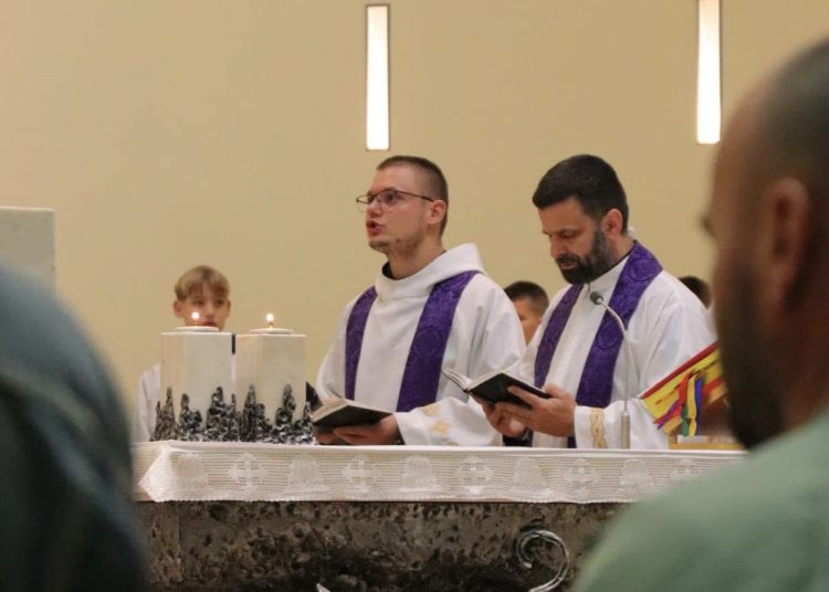 Foto: Franjevački samostan i Župa sv. Ante Padovanskog Humac
