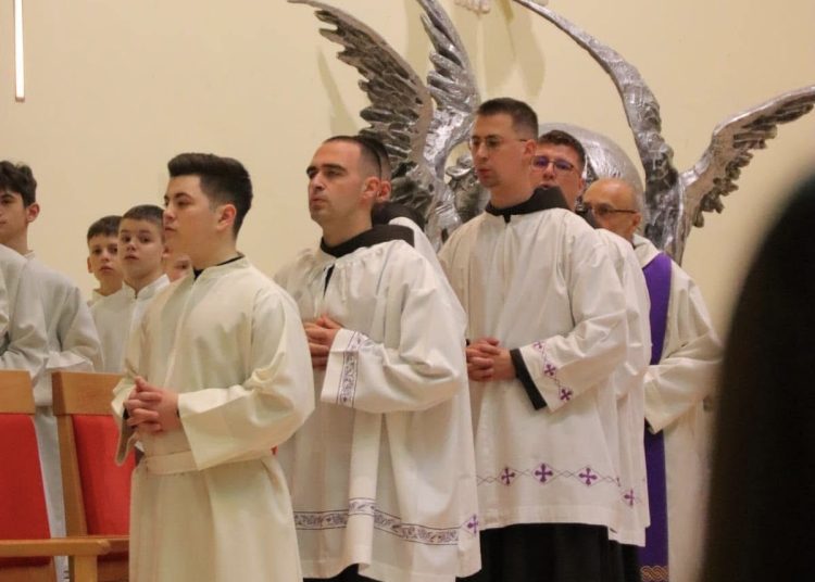 Foto: Franjevački samostan i Župa sv. Ante Padovanskog Humac