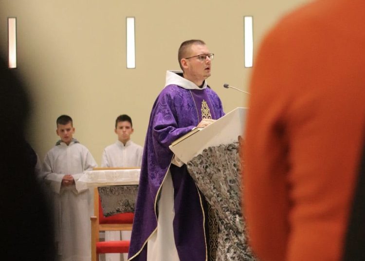 Foto: Franjevački samostan i Župa sv. Ante Padovanskog Humac