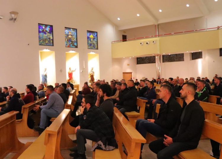 Foto: Franjevački samostan i Župa sv. Ante Padovanskog Humac